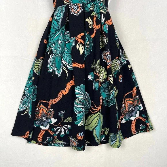 NWT‎ LuLaRoe Amelia Black Tropical Stretch Fit & Flare Pleated Dress Pockets SM - Picture 9 of 13
